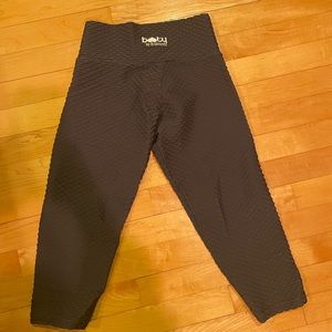 Dark grey croco skin cropped legging Booty by Brabants